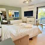 Appt 4pers, Piscine, Clim,parking Mandelieu